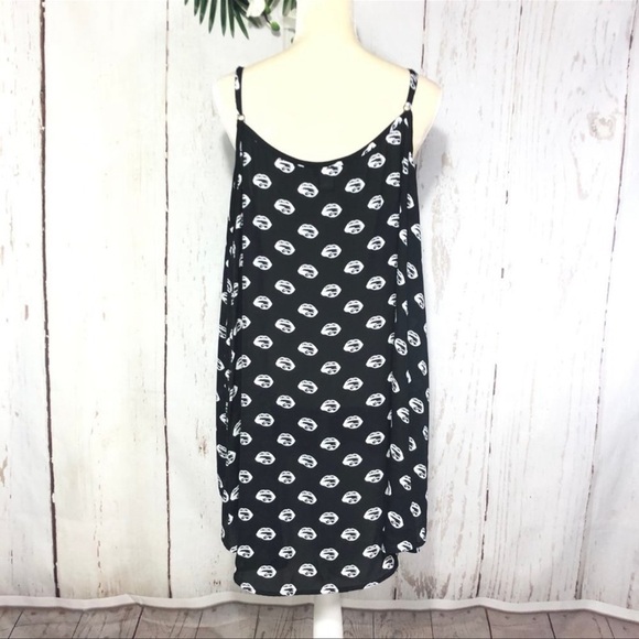 TORRID SLEEVELESS CHIFFON BLACK BLOUSE SIZE plus 3 - Picture 2 of 8